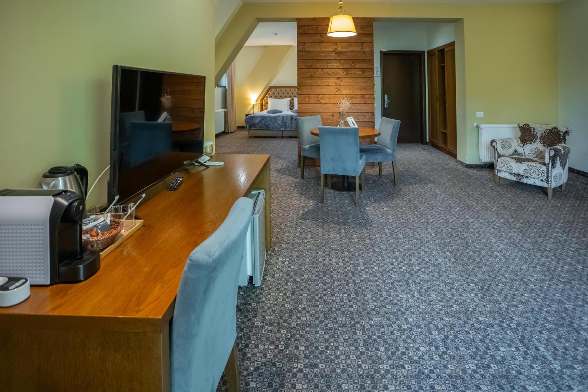 فيلا أوبوس سِنايا المظهر الخارجي الصورة Suite room