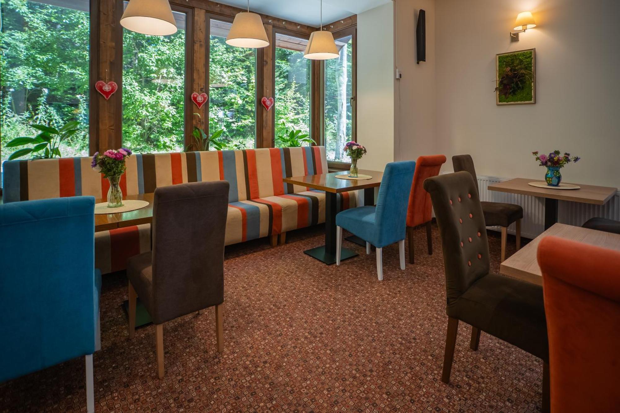 فيلا أوبوس سِنايا المظهر الخارجي الصورة Restaurant